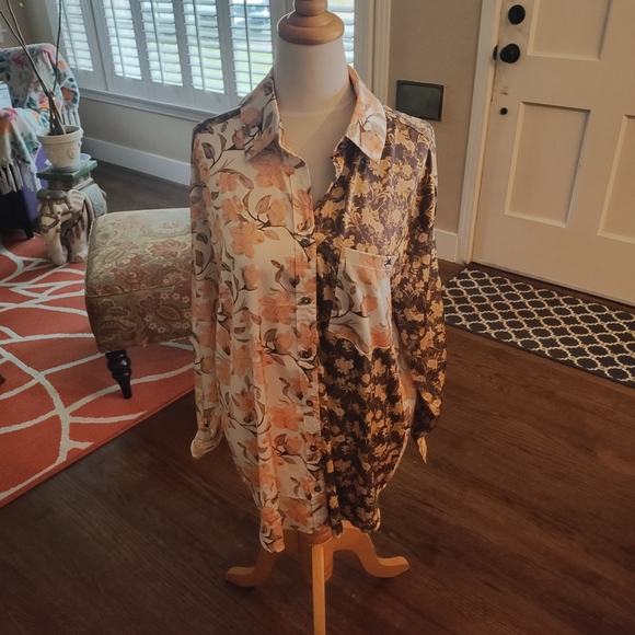 entro Tops - NWT Entro Floral Patterned Blouse in Orange and Brown